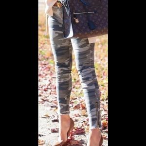 Express | Mid Rise Camo Print Stretch